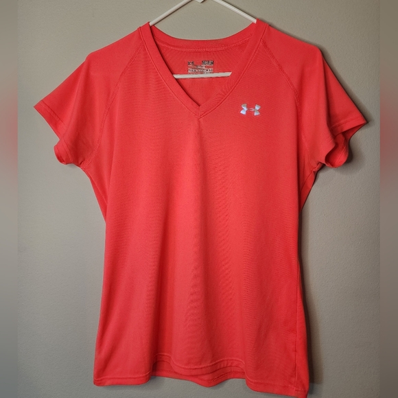 Under Armour HeatGear Semi-Fitted Short Sleeve V Neck Tee, Pink, Women's Medium - Picture 2 of 6